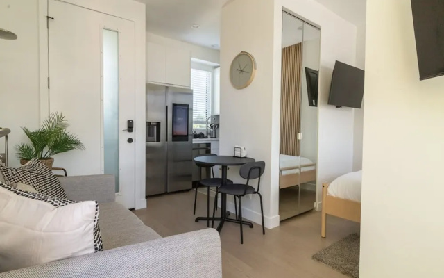 Built 2024 Scandinavian-style Studio With Deck p82