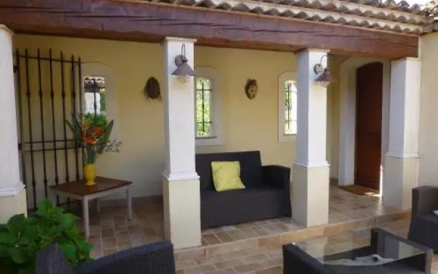 Chambre dhôtes "La Bastide des Eucalyptus"