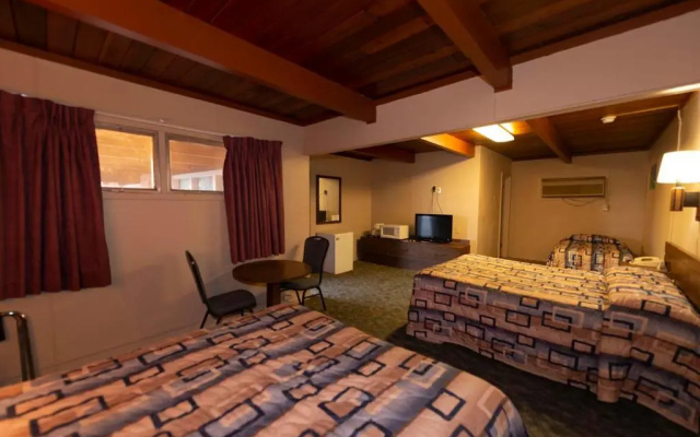 Cedar Inn