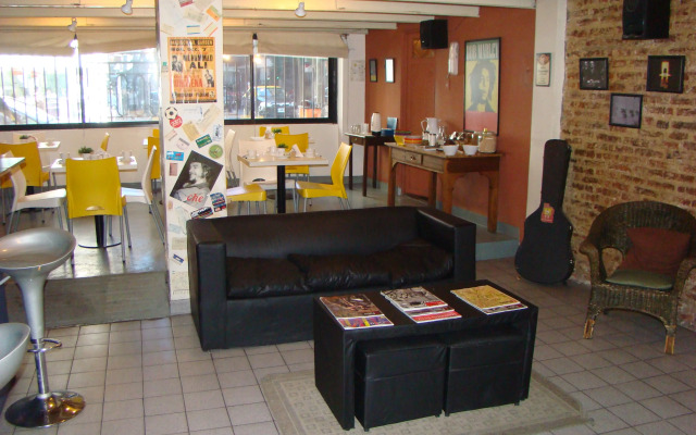 Petit Recoleta Hostel