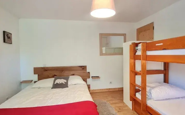 Alpine Apartment for 6 Guests