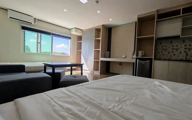 Emmaus condotel