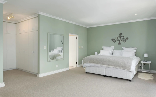 Monmouth 21