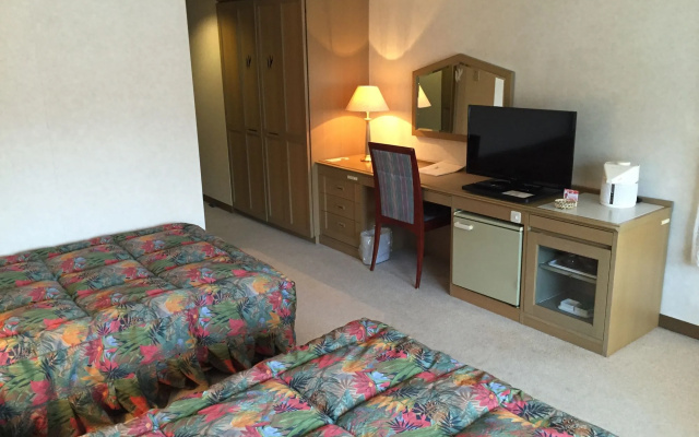 Breezbay Hotel & Resort Gero