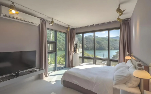 Gapyeong La Flor Pension
