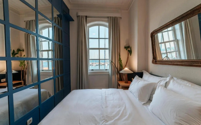 Gumruk Otel Urla