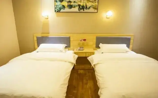 Xiji Orange Light Hotel