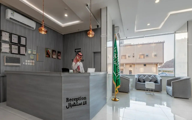 Triple Star Hotel