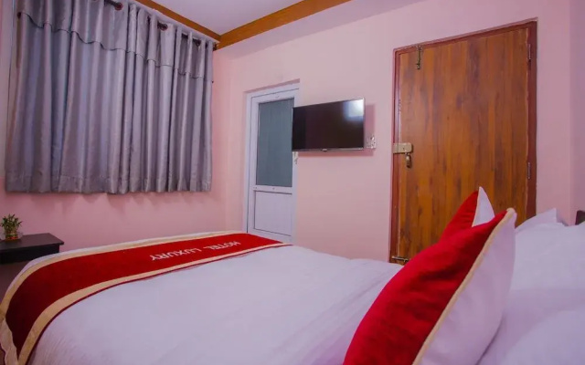Oyo 303 Hotel Luxury