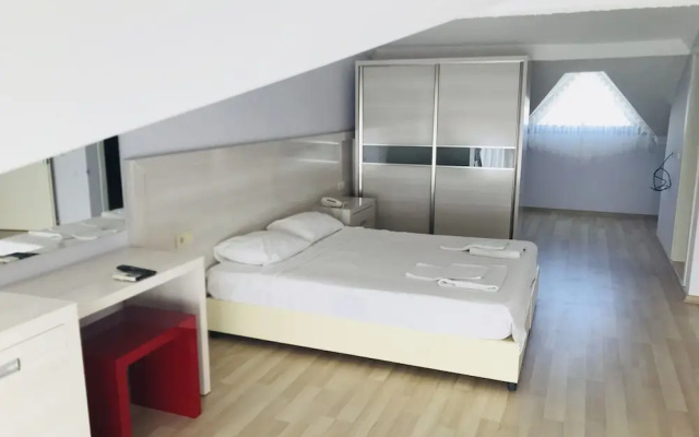 Yagmur Hotel