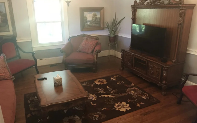 The Groome Inn