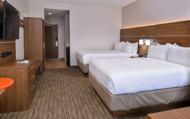 Holiday Inn Express & Suites Siloam Springs by IHG