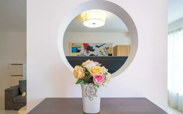 Tyms Xujiahui  Stylish 1BR APT