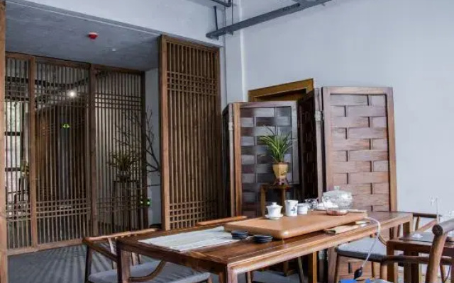 DaHuang Banshan Hotel