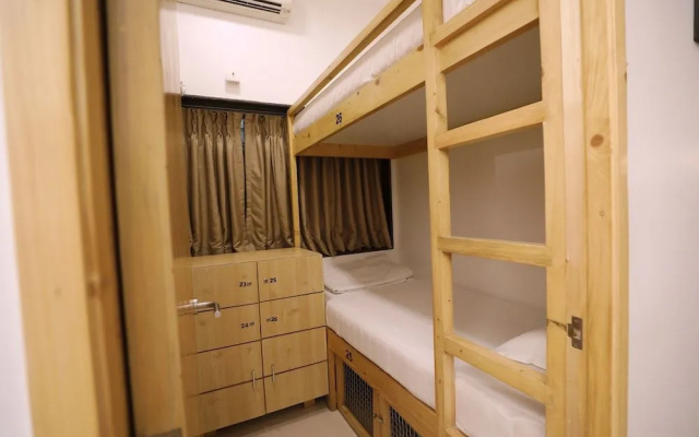 Nap Manor Hostels