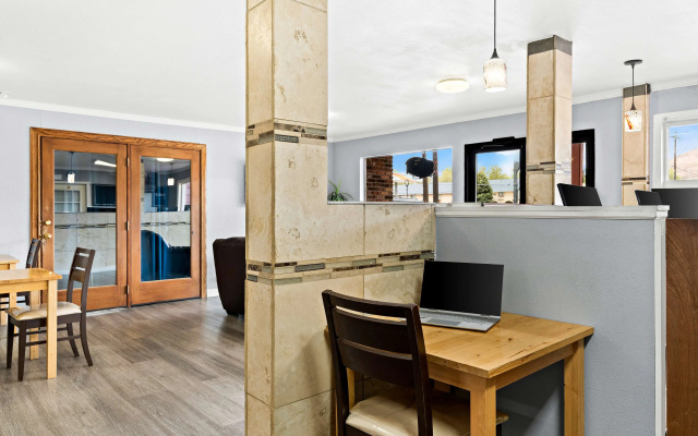 Red Lion Inn & Suites Yakima