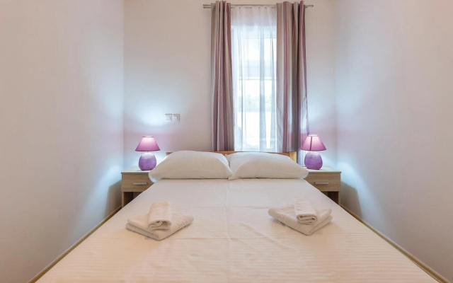 Beautiful Home in Sikici With Wifi and 3 Bedrooms