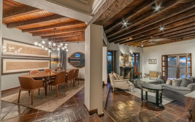 HOLT - Classic Chalet with Pool Overlooking Parroquia