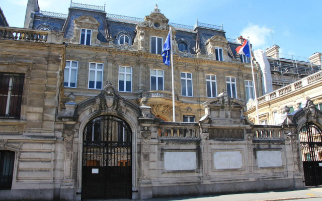 Le Voltaire