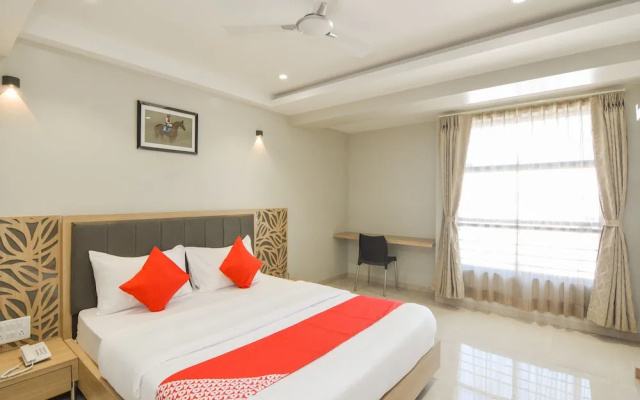 Hotel Season Choice By OYO Rooms