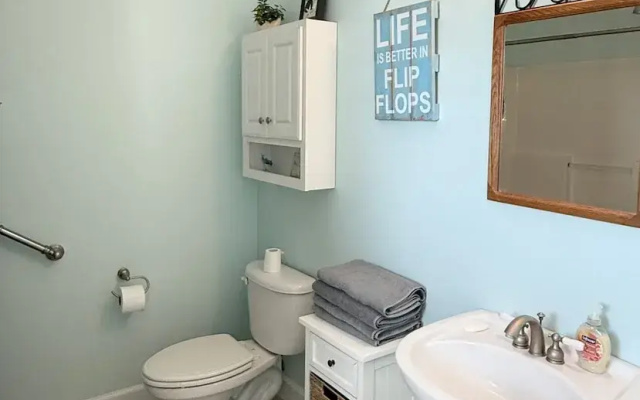 Seaside Bungalow 1 Bedroom Home