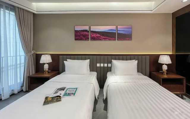 Blubiz Hotel 6