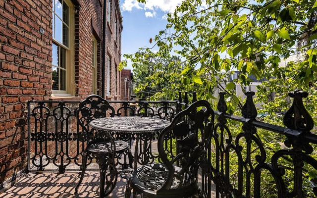 Southern Belle Manor