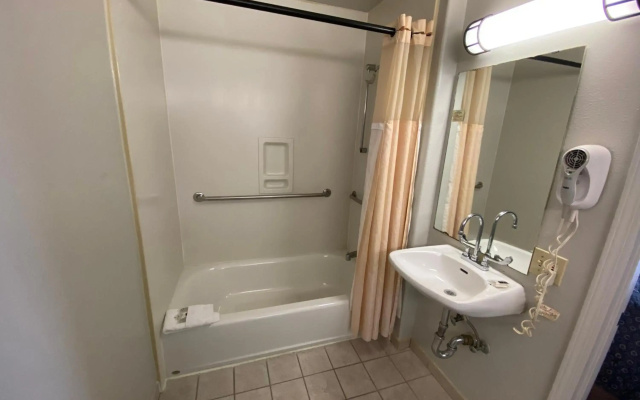 Budget Inn of Hayward