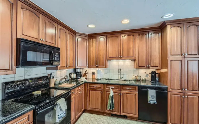 Stone Creek Meadows 205 2 Bedroom Condo