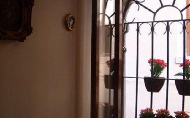 Отель Room in Venice Bed & Breakfast вид на фасад