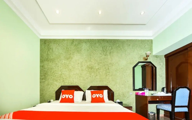 OYO 137 Marina Hotel