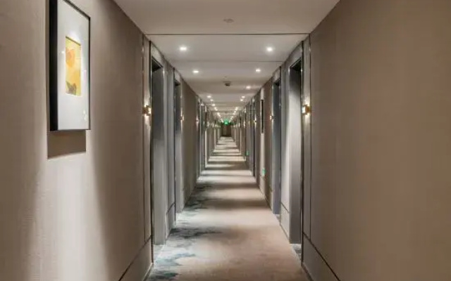 Homeinn Selected Hotel (Shanghai Bund Xintiandi Huaihai Road)
