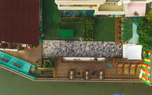 Time and Sea Inn