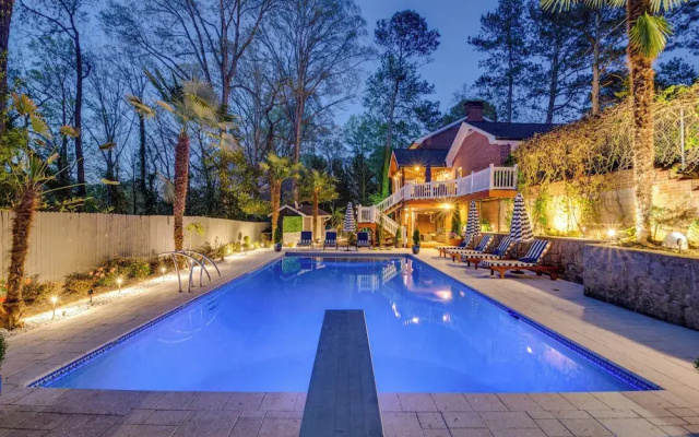 Luxury Retreat in Smyrna: Pool, Pickleball & More!