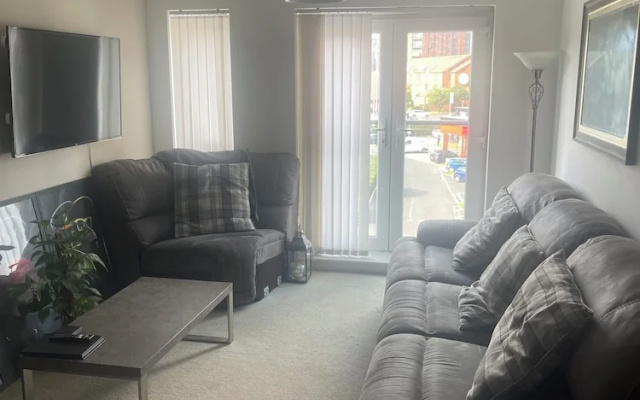 Apartment Sleeps 4 With Free Parking