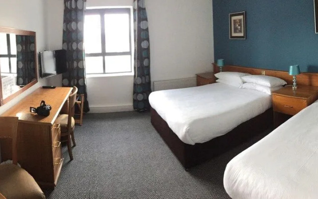 Blackwater Lodge Hotel