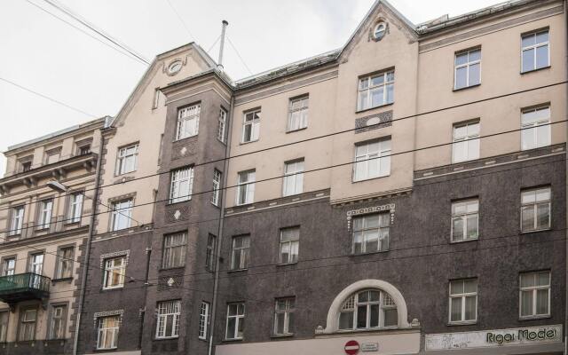 Отель Central Riga Apartment Латвия, Рига - отзывы, цены и фото номеров - забронировать отель Central Riga Apartment онлайн вид на фасад