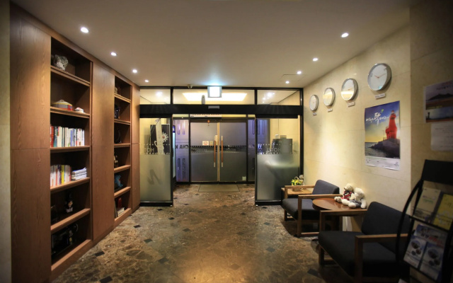 Chakan Hotel