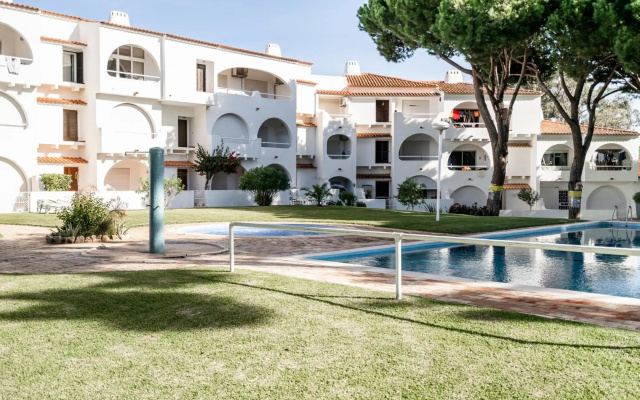 Cosy by the pool