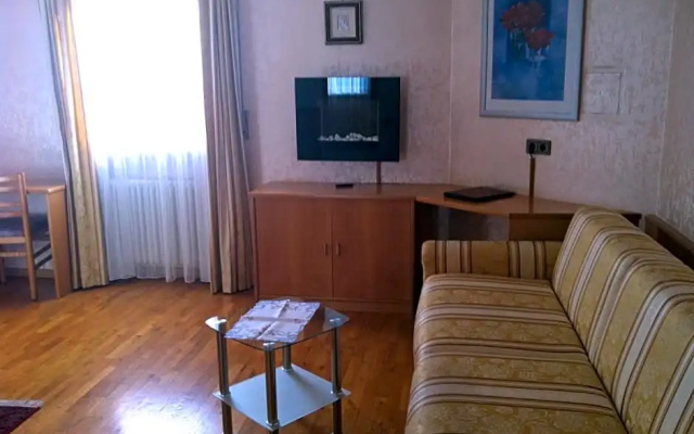 Hotel Serena