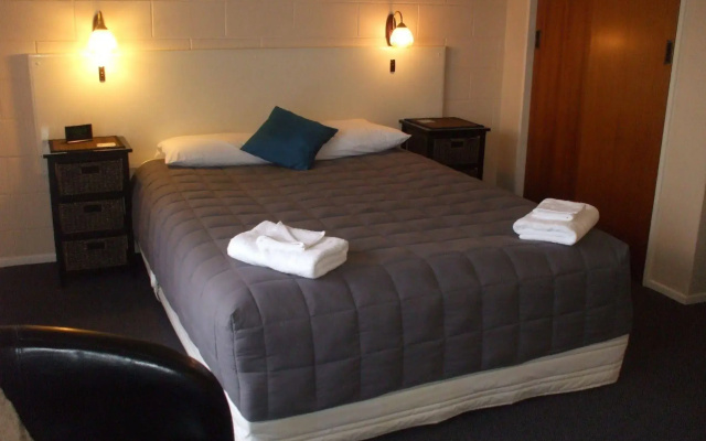 Acorn Estate Motel