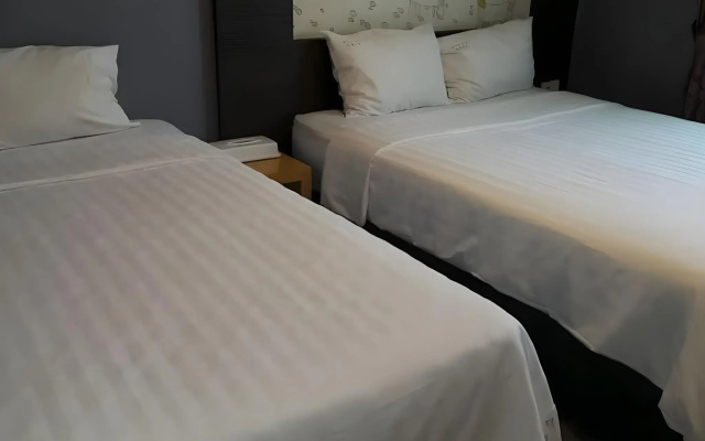Sunrise Hill Tourist Hotel