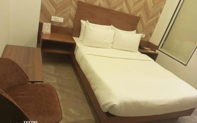hotel kadamb tree