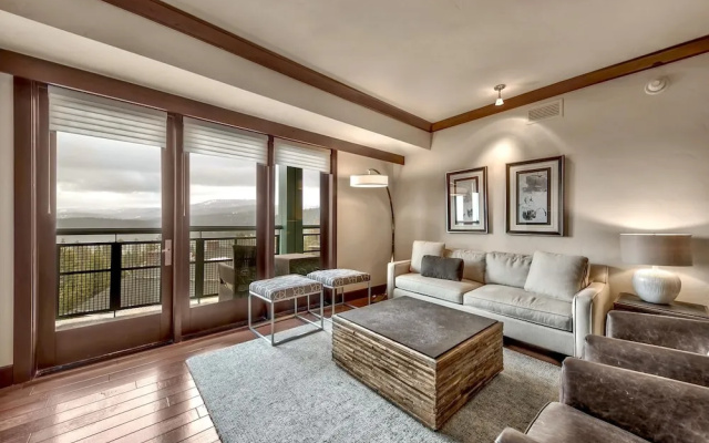 Summer Sale: Constellation S | 3 Bedroom Penthouse Condo by RedAwning