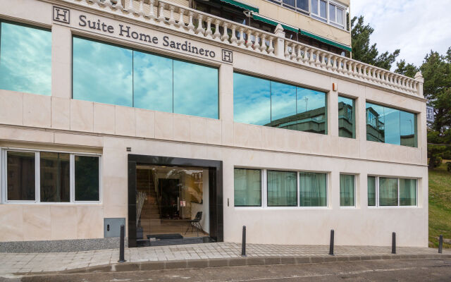 Отель Suite Home Sardinero вид на фасад