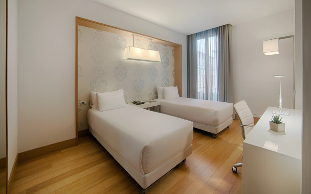 Отель NH Collection Milano Touring