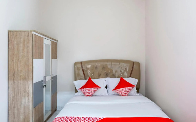 OYO 2898 Kost Irfani