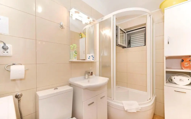 Amazing Home in Rogoznica With Wifi and 4 Bedrooms