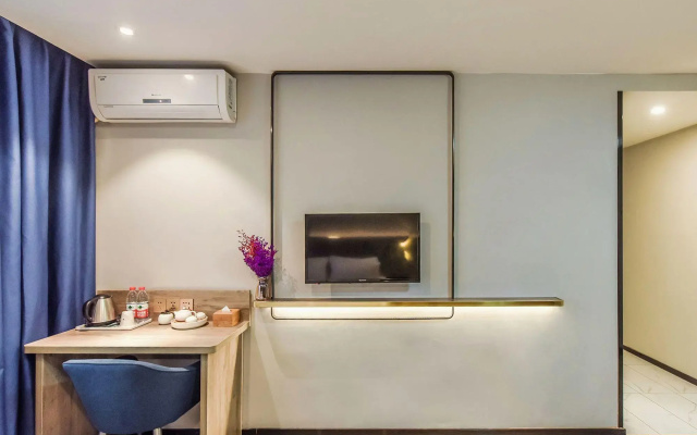 7 Days Inn (Rongchang Commercial Pedestrian Street)