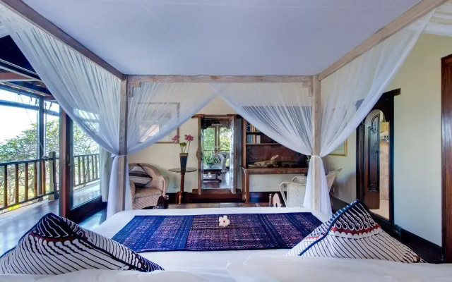 Sungai Tinggi Beach Villa
